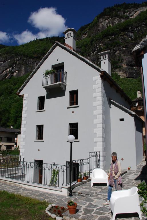 Il Borgo Antico Lejlighed Cadarese Eksteriør billede